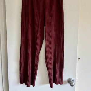 VINCE Crinkle Textured Wide Leg Pants in Burgundy (Oxblood) Pockets Medium